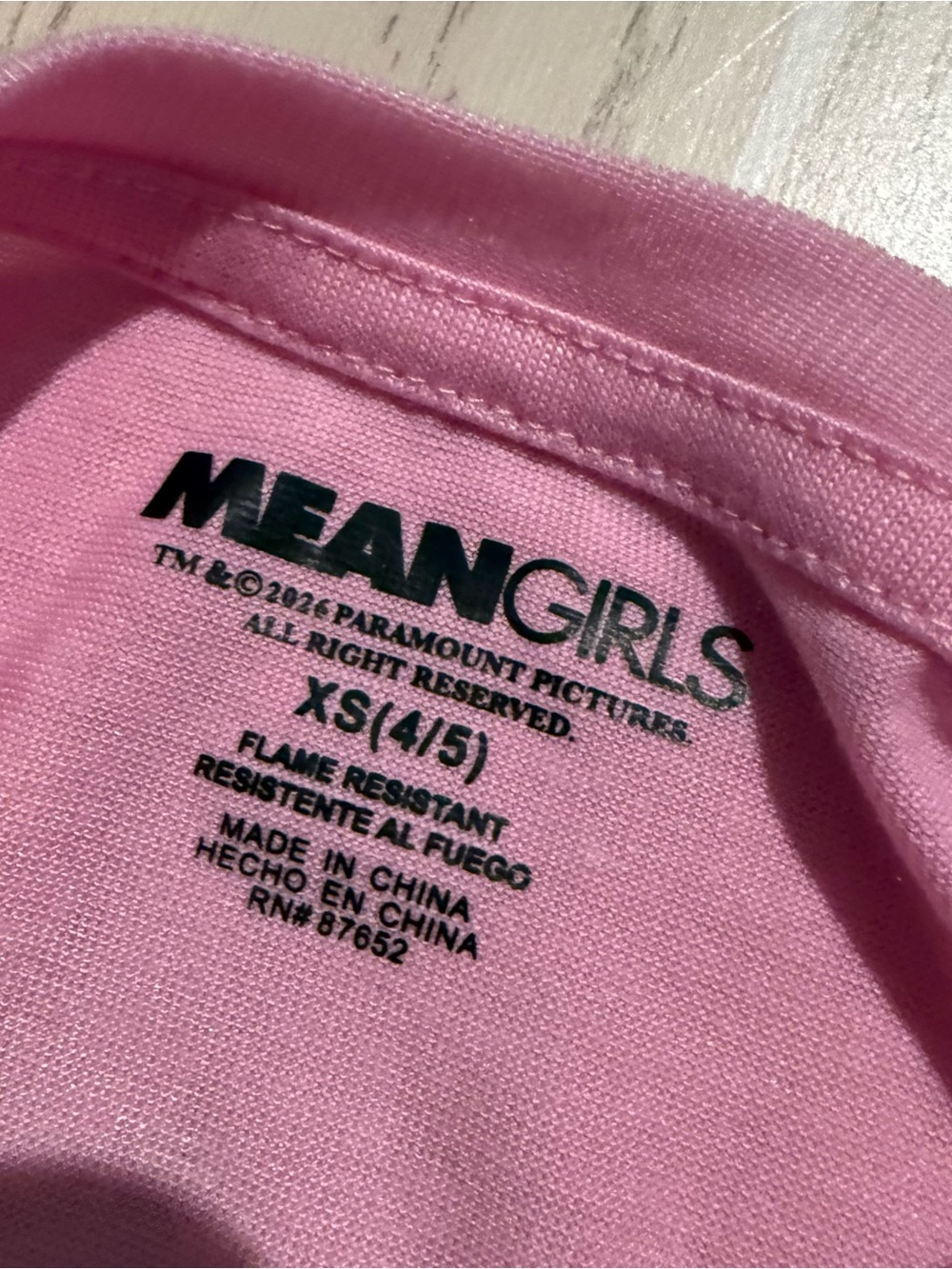 Mean Girls Pajama Set Girls XS 4/5 Pink That’s So Fetch Shorts Headband NWT - Picture 3 of 10